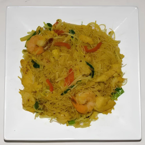 Nouilles singapour (poulet et crevettes) / Singapore Noodles (Chicken and Shrimps)