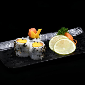 Hosomaki saumon et mangue (6 mcx) / Salmon and Mango Hosomaki (6 pcs)