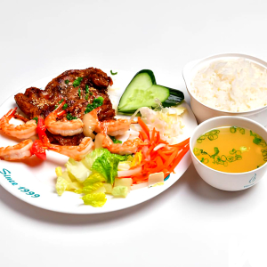 65. Rice with Grilled Prawns and Lemongrass Chicken