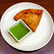 Vegetable Samosa (2 pcs)