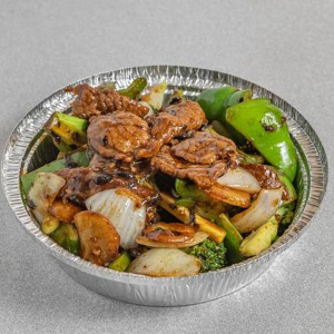 23. Beef with Vegetables in Black Bean Sauce