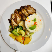 18. Five-Spice Grilled Chicken / 18. Poulet grillé aux cinq épices