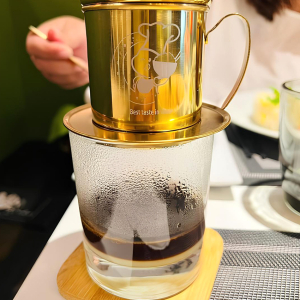 24. Vietnamese Coffee / 24. Caf&eacute; vietnamien