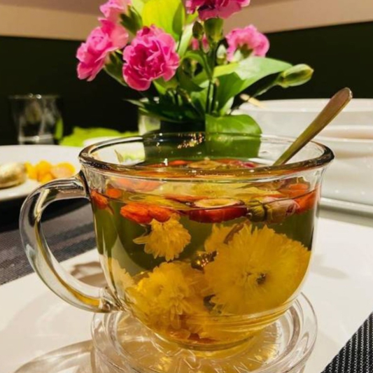 28. Red Apple Flower Tea / 28. Th&eacute; aux fleurs de pomme rouge