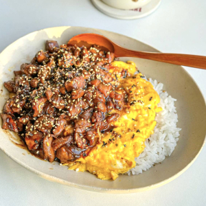 Japanese Teriyaki Chicken Thigh with Fluffy Egg Rice 日式照烧鸡腿肉滑蛋盖饭