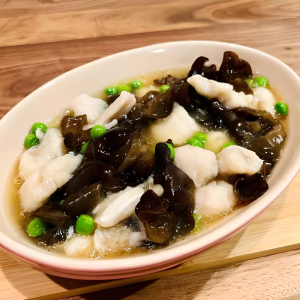 Black Fish Fillet with Chinese Pickle 糟熘黑鱼片