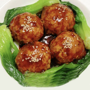 Shanghai-Style Braised Lion's Head Meatballs (4 pcs) 本帮红烧狮子头 (4个)