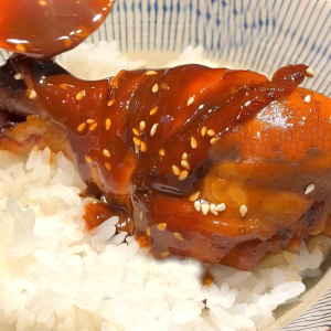 Teriyaki Chicken Thighs with Rice and Vegetables 照烧鸡腿饭