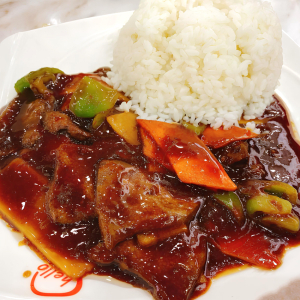 Stir-Fried Pork Liver in Savory Soy-Based Sauce with Vegetables and Rice 本帮酱爆猪肝饭