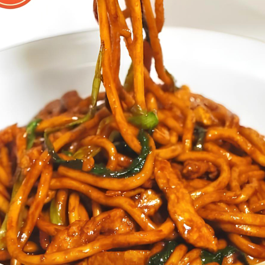 Shanghai Noodles with Pork and Vegetables 上海粗炒面含荷包蛋