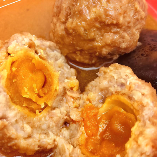 Shanghai-Style Salted Egg Yolk Lion's Head Meatballs (2 pcs) 本帮咸蛋黄狮子头 (2个)