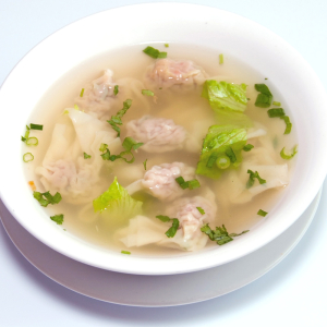 35. Wonton Soup (8 pcs)