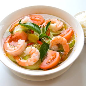 67. Spicy Sweet & Sour Prawn with Vegetables Soup