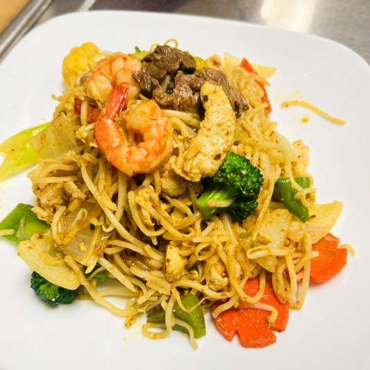 61A. Stir-Fried Prawn, Chicken Breast, Beef with Vegetables & Soft Egg Noodles