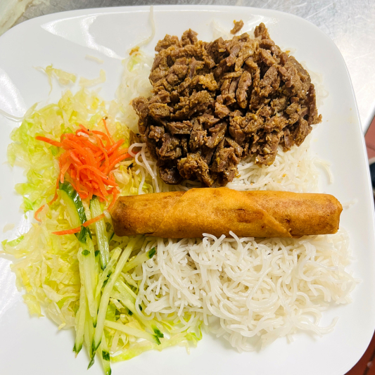 KM5A. Grilled Beef & Spring Rolls on Vermicelli