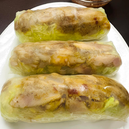 5. Grilled Chicken Salad Rolls (3 pcs)