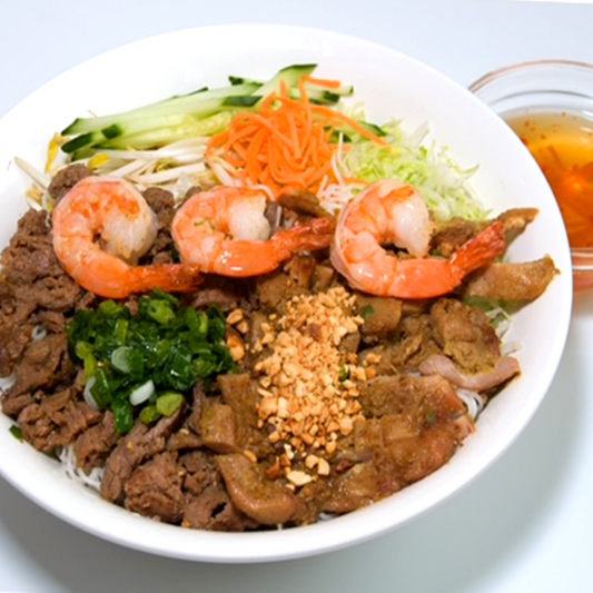 16. Grilled Chicken, Beef & Shrimp on Vermicelli