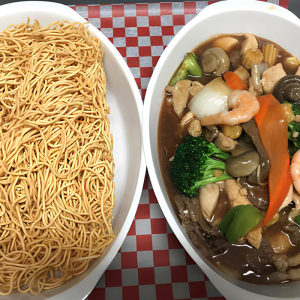 Cantonese Chow Mein (Crunchy Noodles)