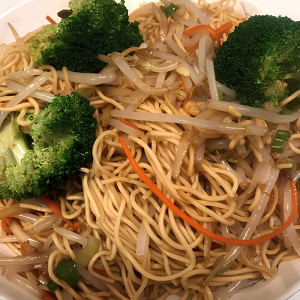 Vegetable Fried Noodles (Lo Mein)