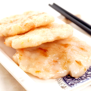 D30. Pan Fried Shrimp Cakes (3 pcs) 鐵板蝦餠