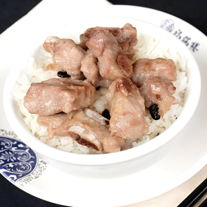 L21. Steamed Rice with Spare Ribs 豉汁排骨飯 