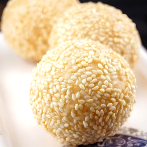 M53. Red Bean Sesame Seed Balls (3 pcs) 香麻煎堆仔