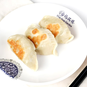 M26. Pan Fried Pork Dumplings (3 pcs) 上海鍋貼 