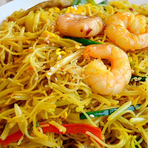 76. Singapore Style Rice Noodles