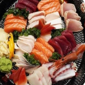 Assorted Sashimi (50 pcs) Party Tray
