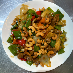 40. Szechuan Beef with Diced Vegetables & Cashew