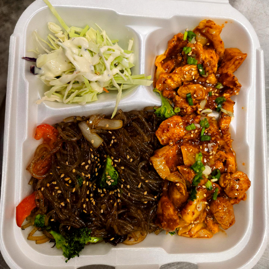 Spicy Pork Bulgogi Noodle Box 매운 돼지불고기 잡채
