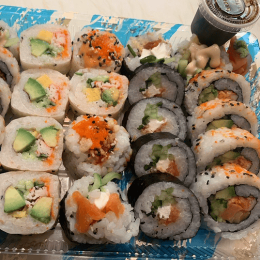 10. Sushi choix du chef (25 mcx) / Chef’s Choice Sushi (25 pcs)