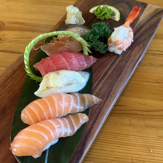 AP 12. Appetizer Sushi (7 pcs)