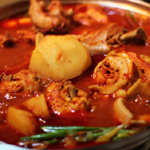 16. Dakdori Jeon Gol 닭도리 전골 (2인분)