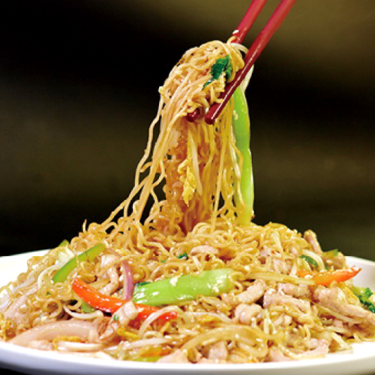 Stir-Fried Instant Noodles with Shredded Meat 肉丝生炒方便面