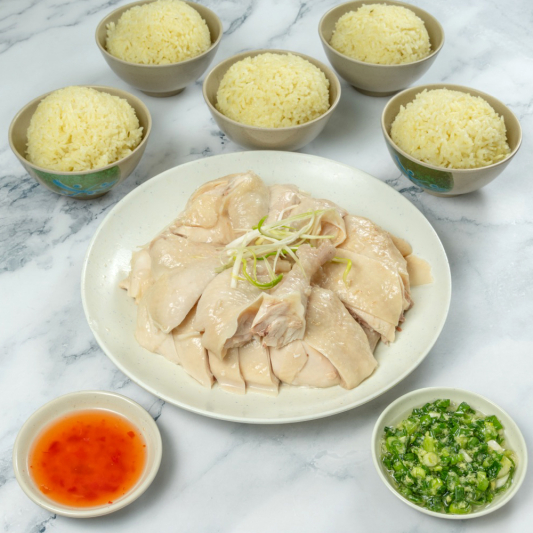 1. Regular Hainanese Chicken 海 南 雞