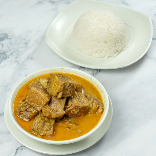 8. Curry Beef Rice / Nasi Rending 咖 哩 牛 腩 飯