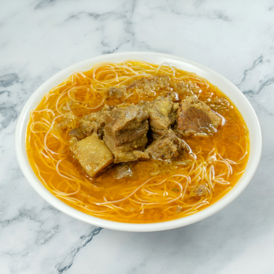29. Curry Beef Vermicelli / Noodle in Soup 咖喱牛腩湯米粉/麵