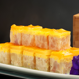 Two-Color Beef Tendon Jelly with Egg Yolk