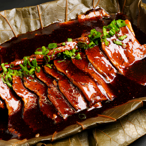 Lotus Leaf Black Pepper Beef Ribs