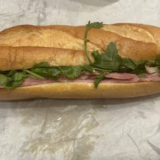 B5. Cold Cut Ham Sandwich / Bánh Mì Thịt Nguộl