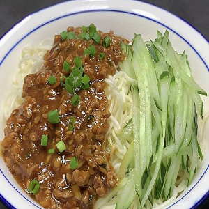 D2 Zha Jiang Noodles (1 bowl)