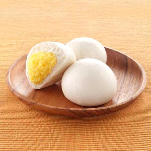 A7 Egg Custard Bun (4 pcs)