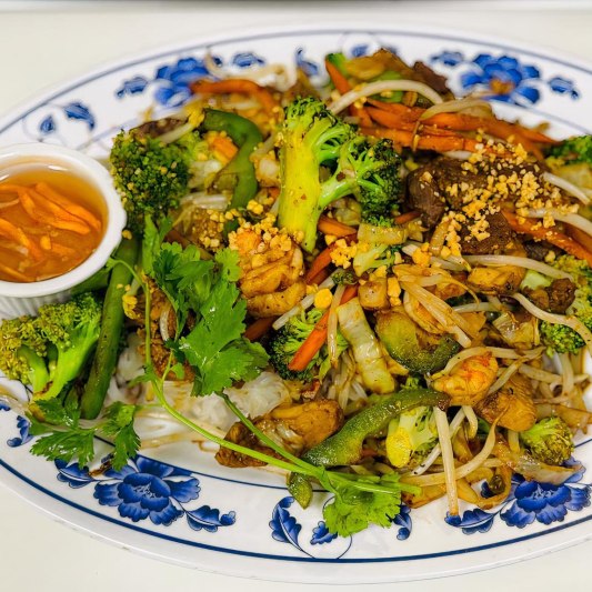 3E. Rice Noodles Stir-Fried with Meat and Vegetables