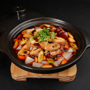 Pork Intestines with Bean Jelly in Casserole 砂锅肥肠凉粉