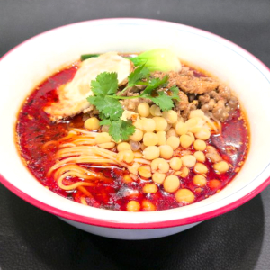 Pork and Peas Noodles 黑猪肥肠面