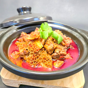 Beef Brisket with Potatoes in Casserole 砂锅土豆牛腩