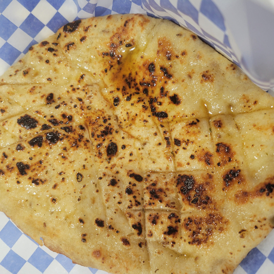 Naan (2 pcs), Street Food & 2 Pops