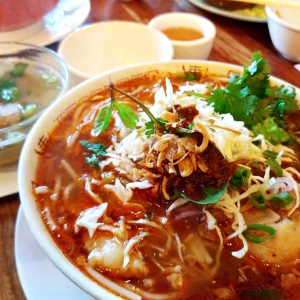 Spicy Beef and Ham Noodle Soup