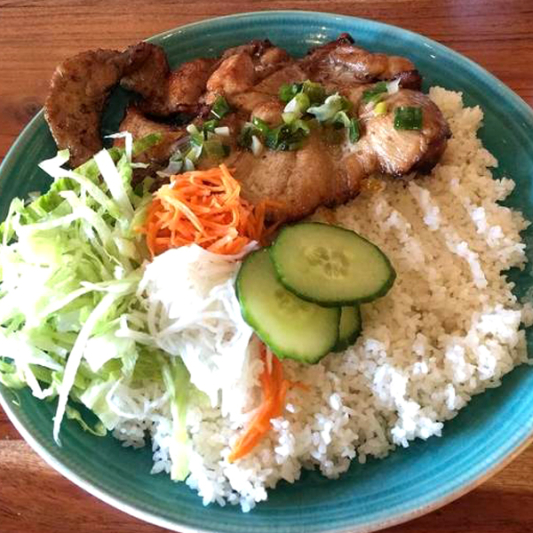 Special Small Viet Rice with Grilled Chicken